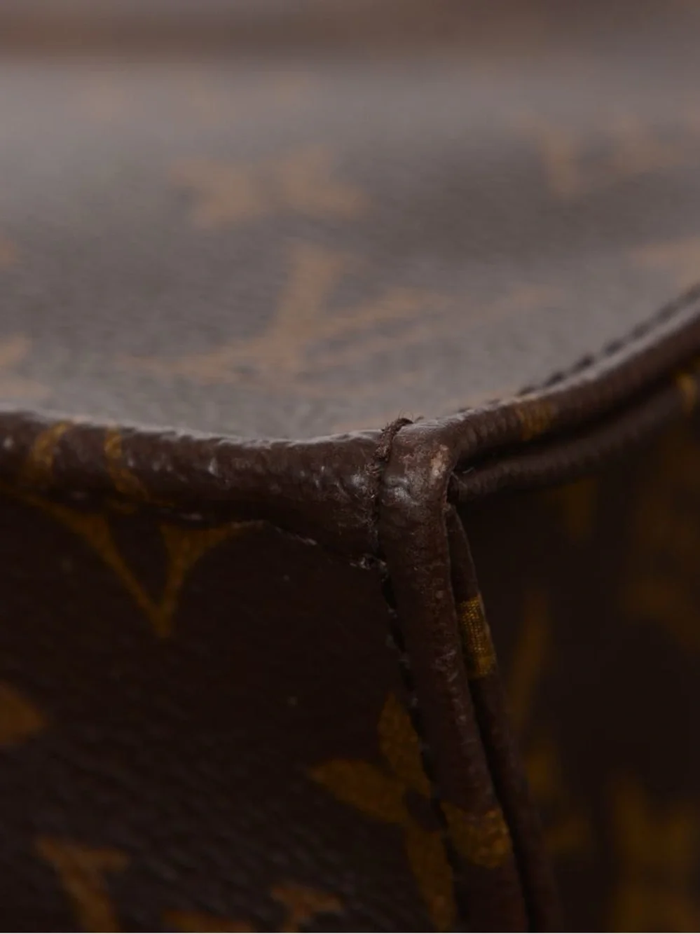 ♥️ Louis Vuitton Brown Sac Plat Envelope Monogram  Vertical Tote Bag♥️